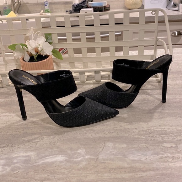 EUC, Express Mule Heels, Size 6 - Picture 6 of 7